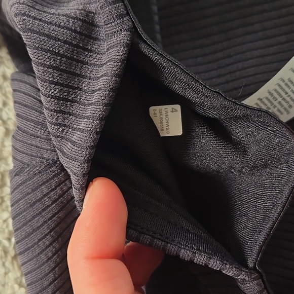 Lululemon Ribbed Softstream Hi-Rise Crop - Picture 6 of 10